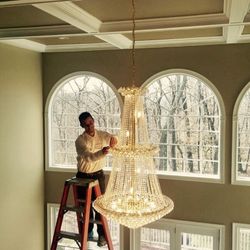 🔧💡 LIGHT FIXTURE & CHANDELIER INSTALLATION  Professional • Clean • Safe  ✨ Looking to upgrade your home with new lighting? I specialize in installin