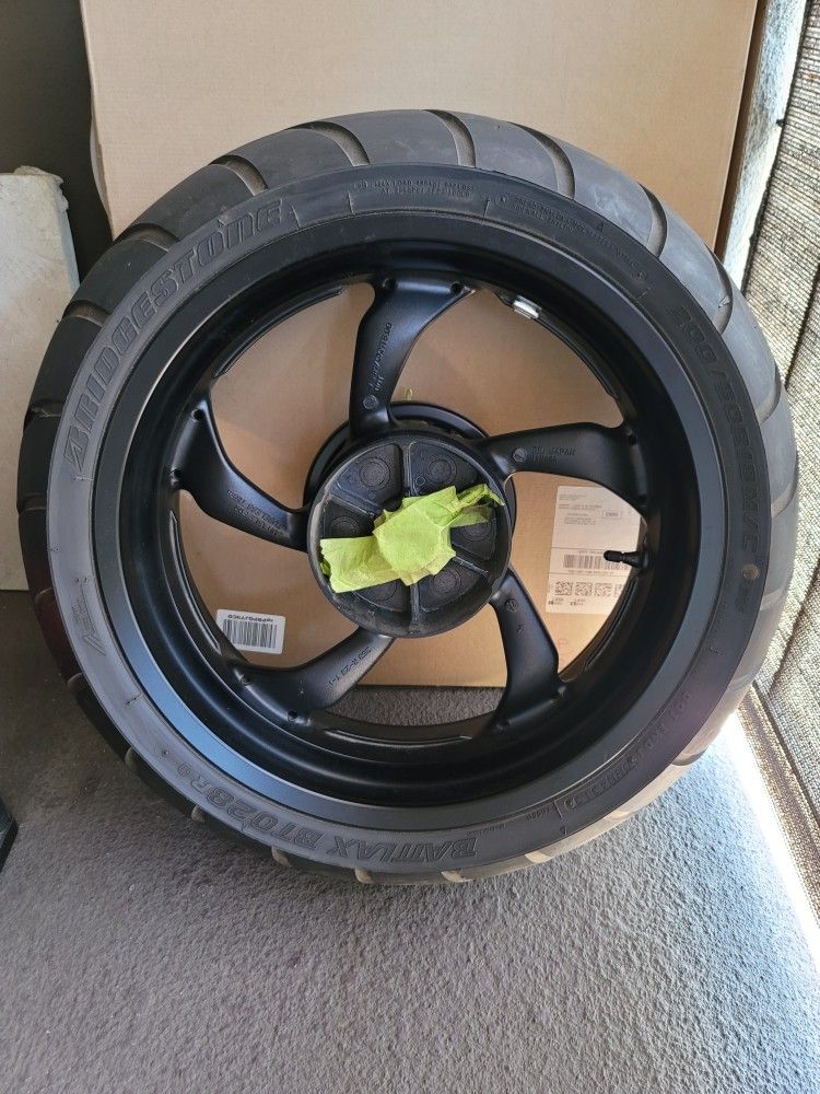 Yamaha VMAX 1700 REAR OEM WHEEL