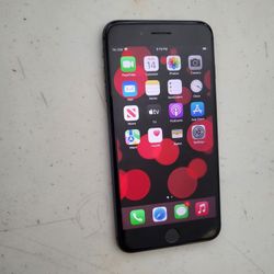 Apple iPhone 7 plus 128 GB UNLOCKED. COLOR https://offerup.com/redirect/?o=QkxBQ0suV09SSw== VERY WELL.PERFECT CONDITION. 