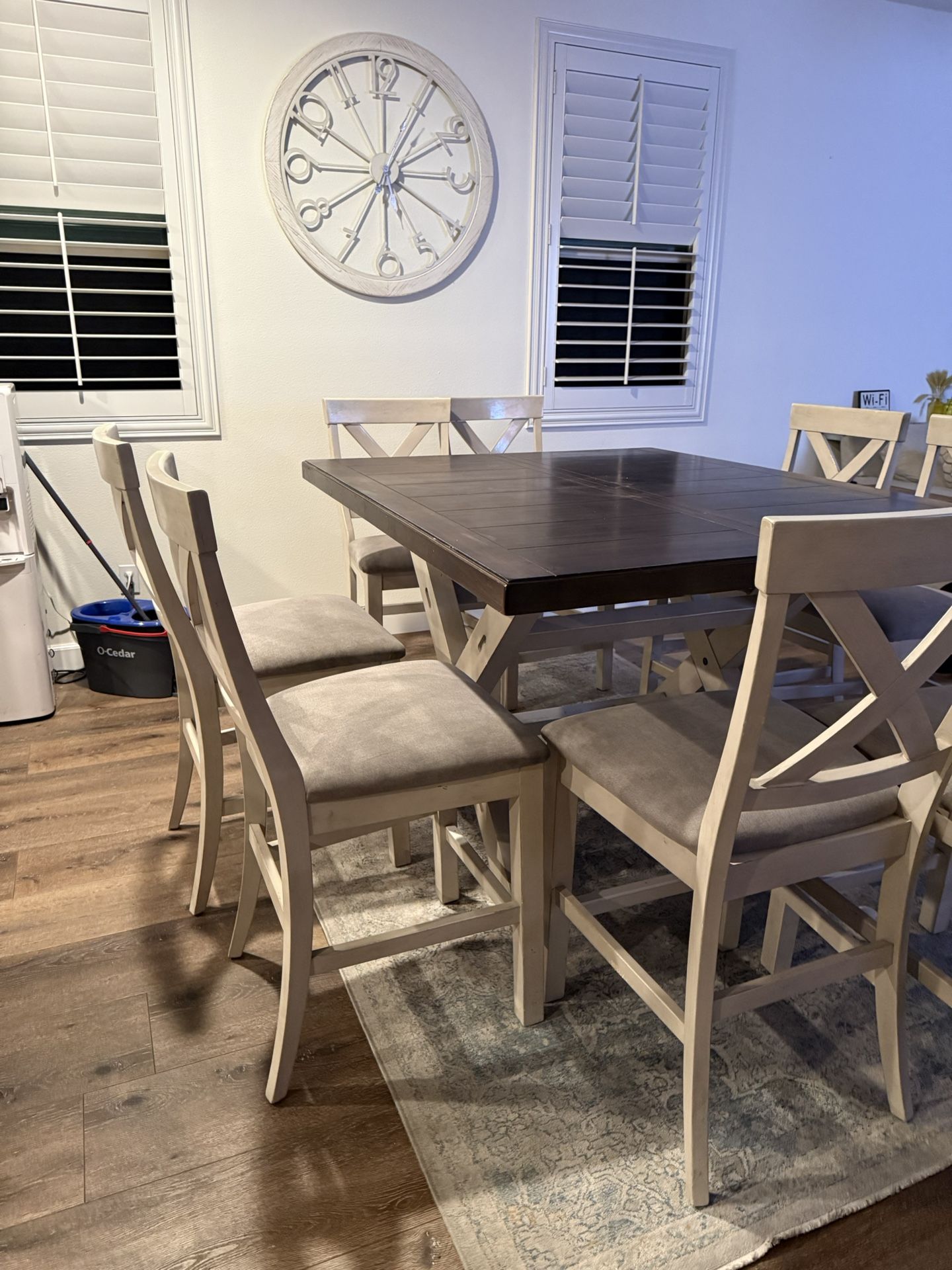 8 Person Dinning Table