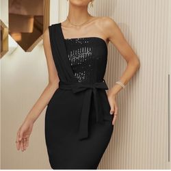 NWT Elegant Black Sequin Cocktail Dress for Women. Prom Dress. 