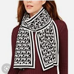 Michael Kors Ladies Printed Logo Scarf 