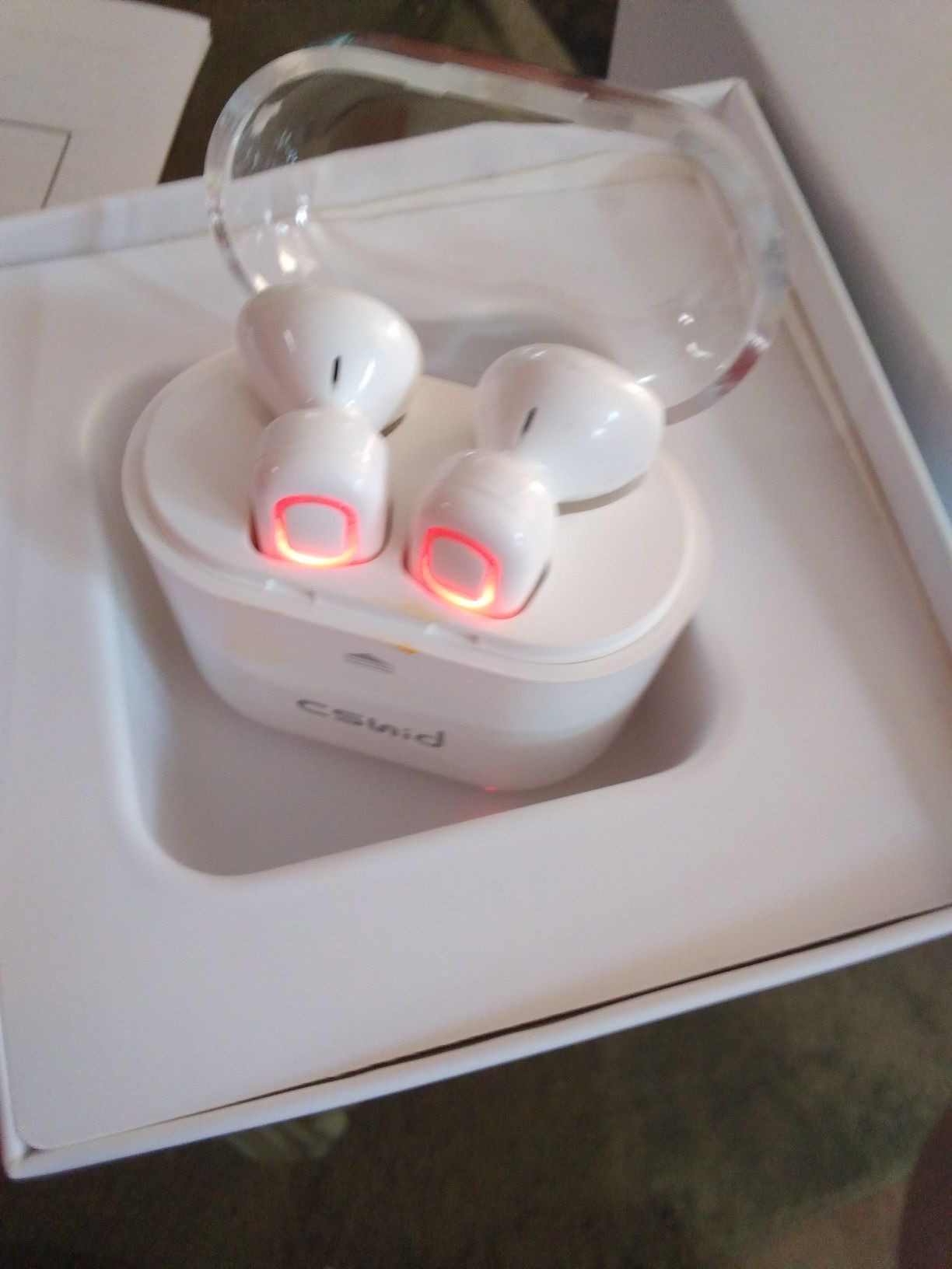 Wireless bluetooth earbuds brand new