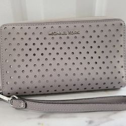 Like New- Michael Kors Grey Wallet/Wristlet
