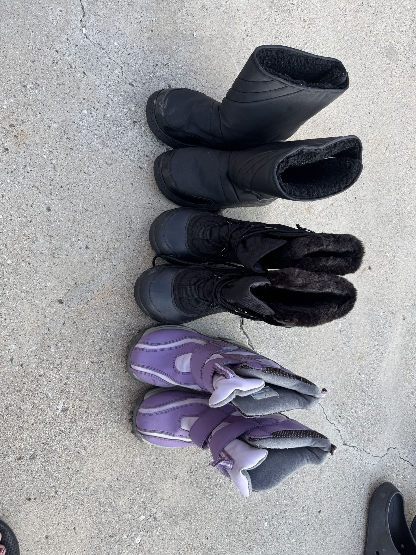 3 Different Pairs Of Snow Boots
