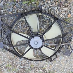 A/C Condenser Fan Radiator Fan Assembly - 2011-2018 Ram 1500 - Dorman 5.7L V8 Hemi