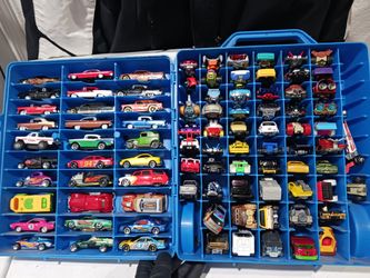 Hot wheels set collection.  and  some Maisto cars.  Good Condition. 
I list only 50 of tgem..
1- 1990 Limozeen
2- 1996 (  1959) Chevrolet lowrider
3- 