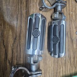 OEM Harley Chrome / Black Rubber Bar & Shield Clamp On Highway Slanted Foot Pegs.