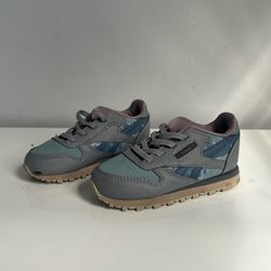 Beta Sneakers Toddler Size 8C
