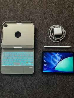 Apple iPad Mini Bundle – Keyboard Case, Apple Pencil, Charger – Excellent Condition