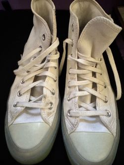 Women’s converse size 8