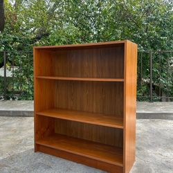 Vintage Danish Modern Mid Century Modern Low Mid Size Teak Bookshelf Bookcase