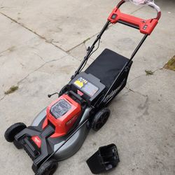 Milwaukee
M18 FUEL Brushless Cordless 21 in. Walk Behind Dual Battery Self-Propelled Mower (Tool-Only)