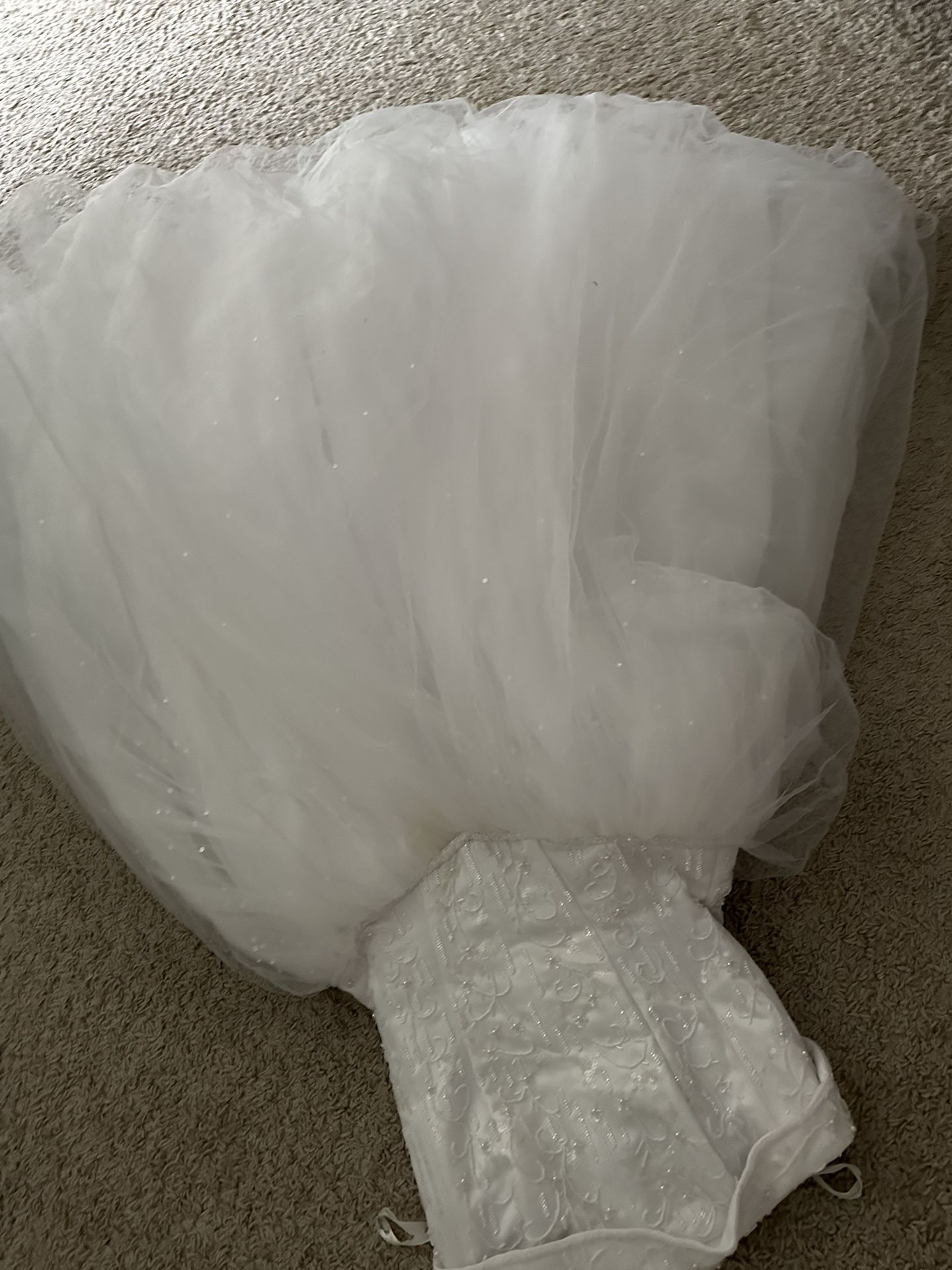 Size 6 White Dress Wedding Dress