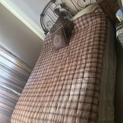 Full Bed 🛏️ With Bace And Headboard Box Spring And Mattress 