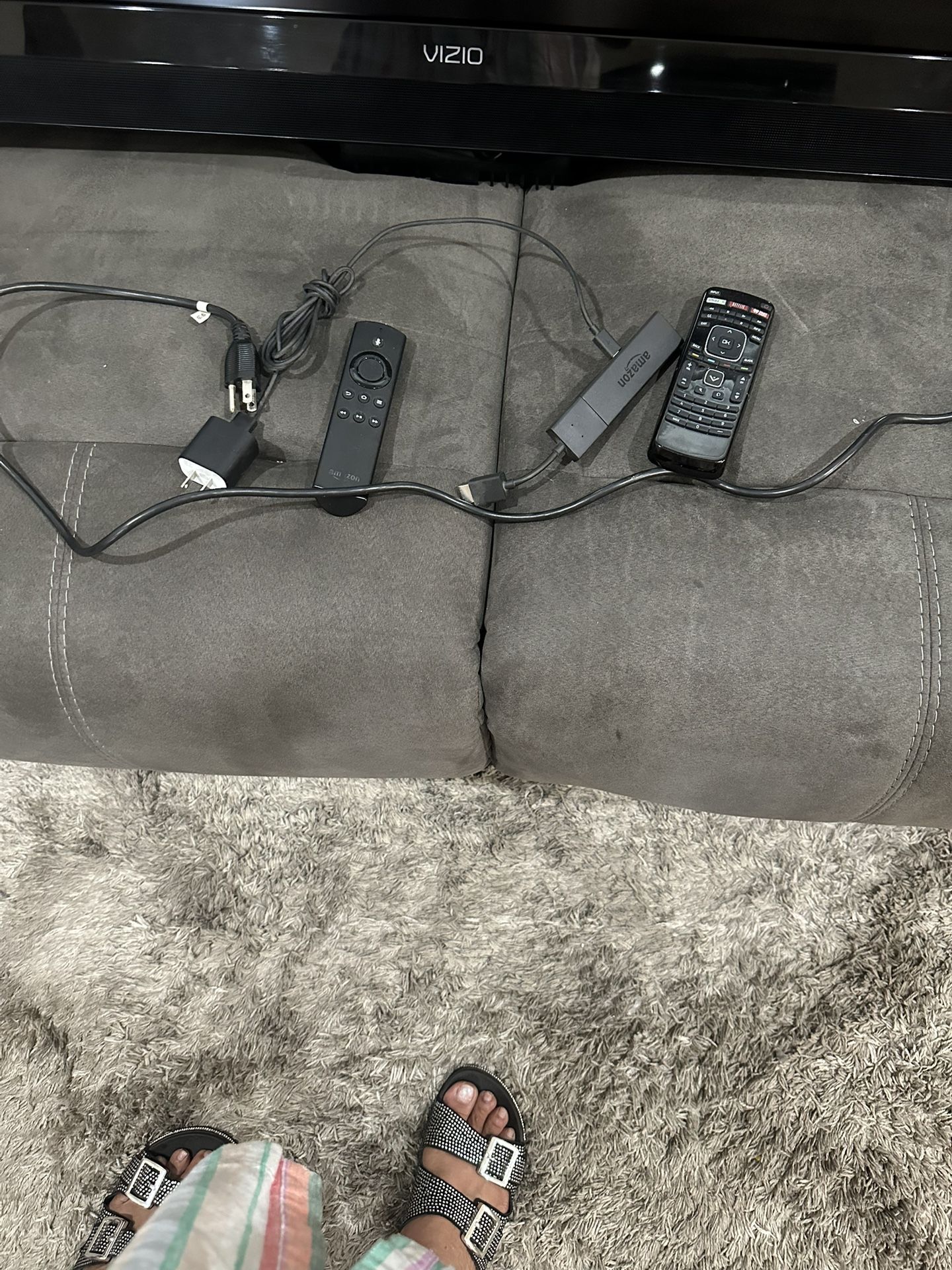 TV VIZIO 35inch With Firestick