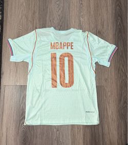 Kylian Mbappe 26-27 World Cup jerseys