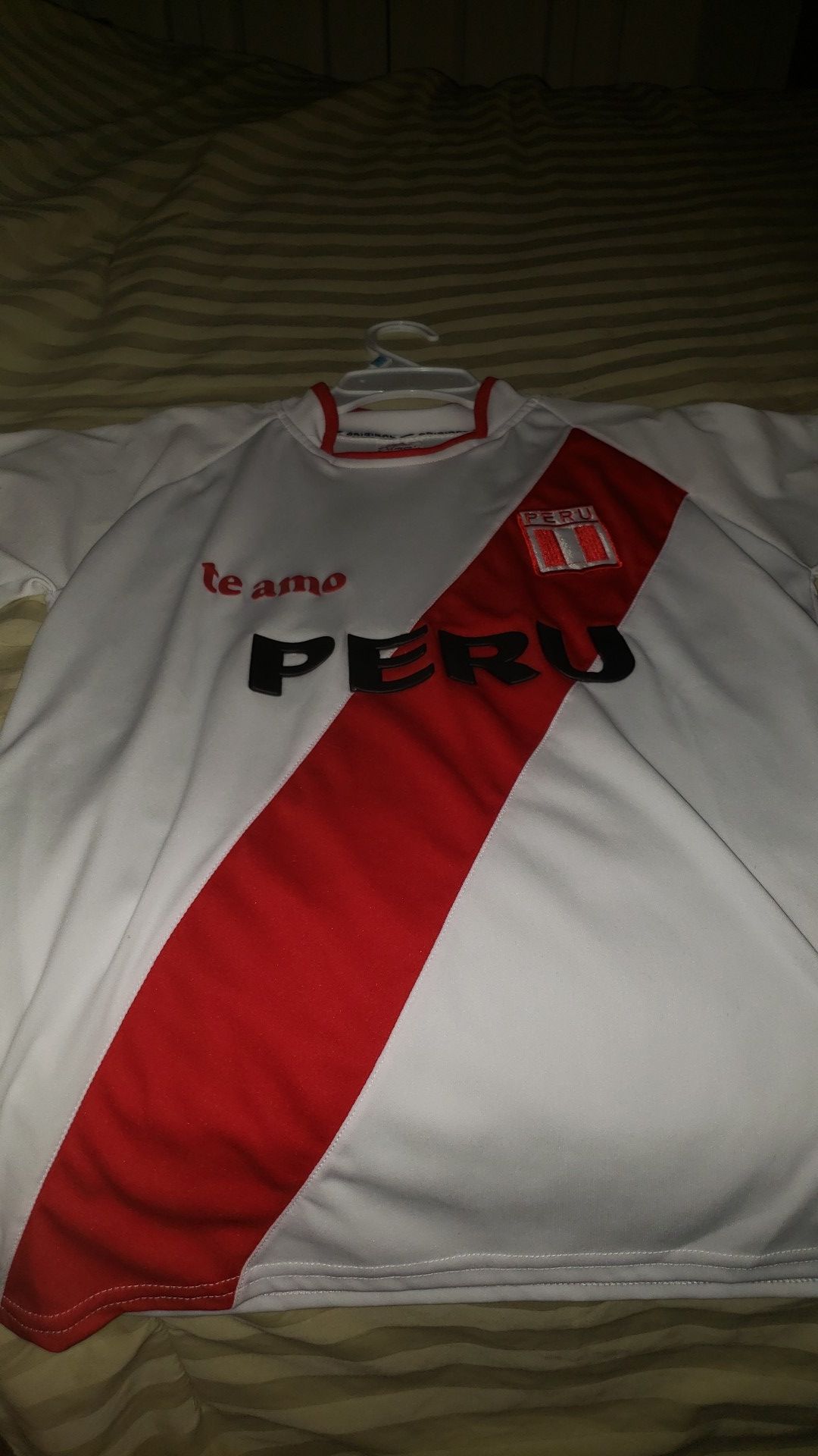 te amo PERU soccer jersey. Authentic. Size Small.