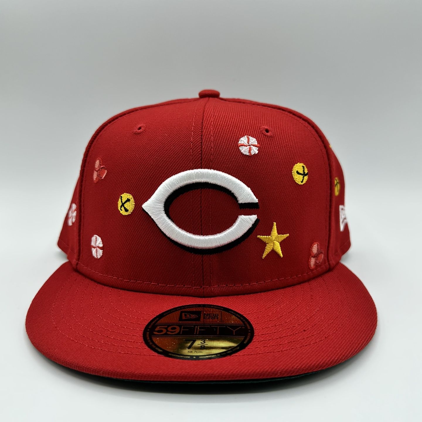 Cincinnati Reds New Era Side Patch 59Fifty Fitted Hat (Red Color) (Size 7 1  /4) for Sale in Brooklyn, NY - OfferUp