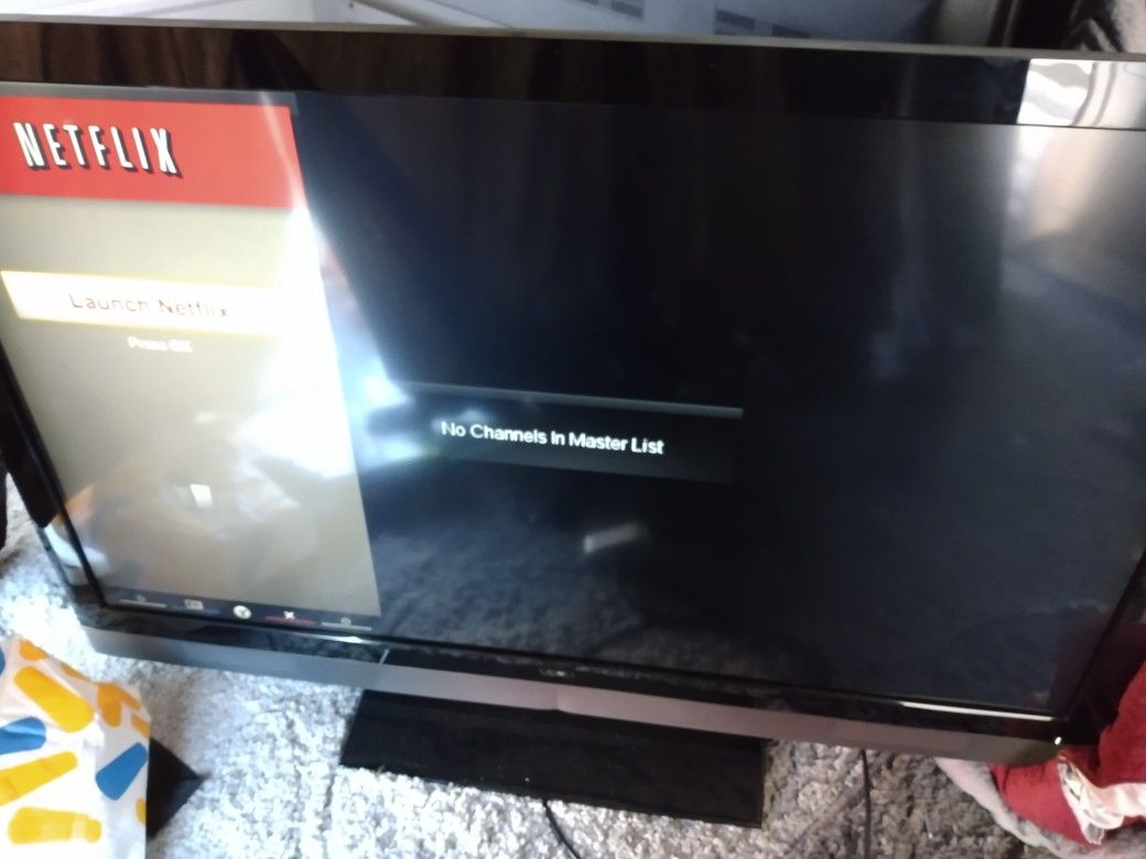 55 Inch Vizio Smart Tv W Original Remote, Can Deliver For Xtra $5