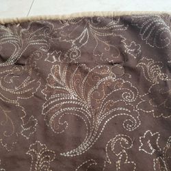 Brown Gold Threads Queen-sized Bedspread 2 Pillow Shams 