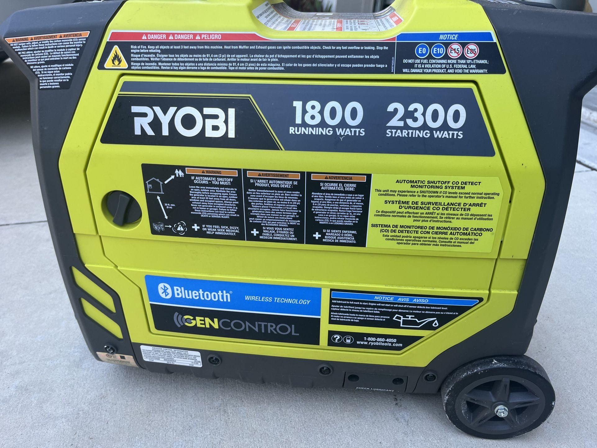Ryobi 2,300-Watt Recoil Start Bluetooth Super Quiet Gasoline Powered Digital Inverter GeneratoR