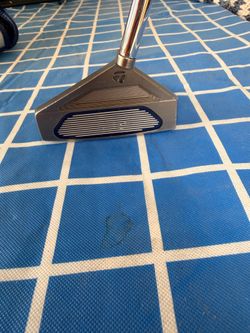 Unique center shaft Taylormade Truss putter!