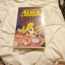 Walt Disney Alice In Wonderland