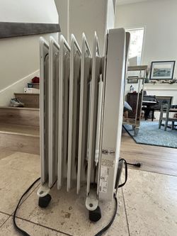 Delonghi Electric Radiator Space Heater