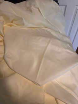 Cream round tablecloths
