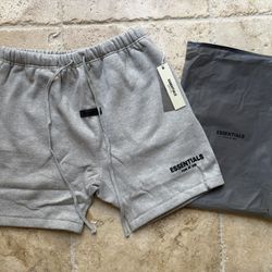 Essentials Men - Shorts Dark Oatmeal L