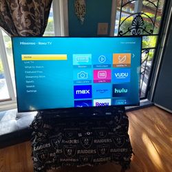 45 Inch Hisense Smart TV