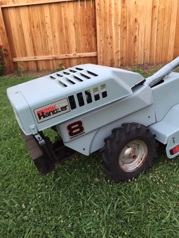 CRAFTSMAN HAVY DUTY 8HP TASK HANDLER REAR TINE TILLER ROTOTILLER for