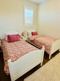 Pottery Barn Kids Catalina Twin Beds – Set of 2