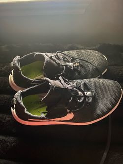 Nike Low-Top Sneakers Black and Pink