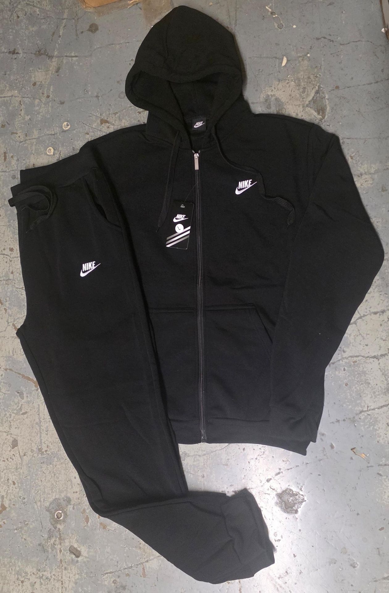 Nike Sweatsuit (Medium)
