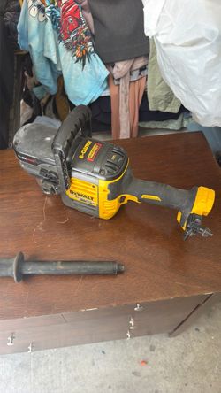 Dewalt flexvolt brushless 60v……stud and joints drill excellent condition