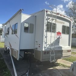 Rv  30’ long Fifth Wheel 2003