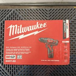 Milwaukee Drill Driver Kit