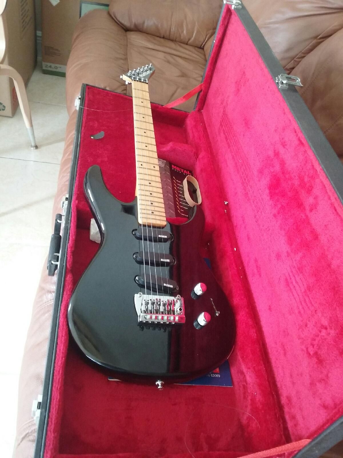 Washburn electric gv3 guitar