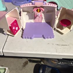 Minnie Pet Shop Small House