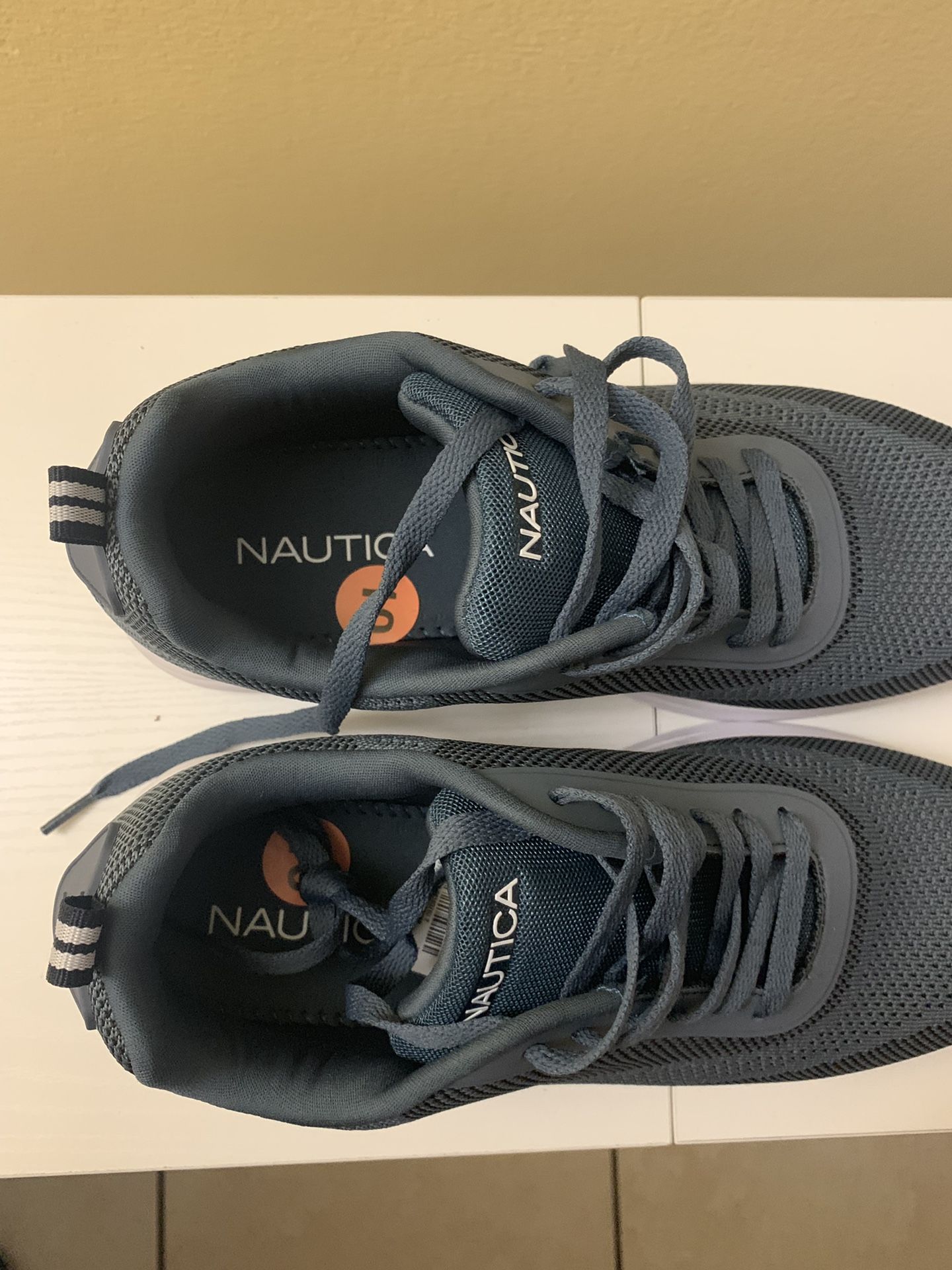 Acis Sport Size 10