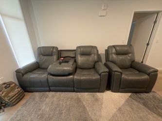 Home furnishings got to go. Make an offer