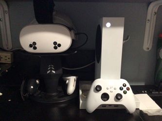 Xbox s and a meta quest 3s can be sold separately price negotiable