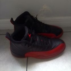 Jordan 12s Flu Game Size 8.5
