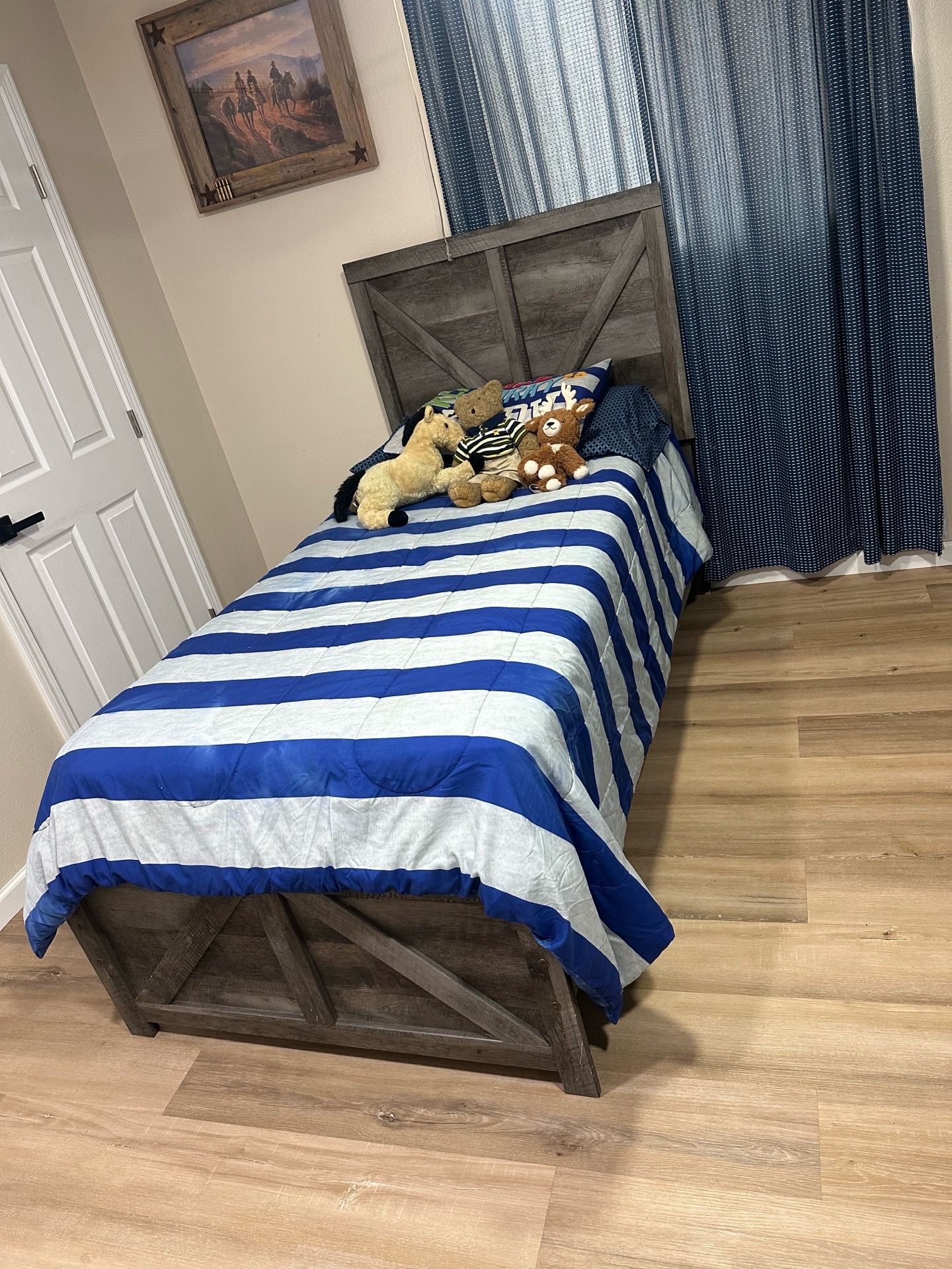 Twin bed
