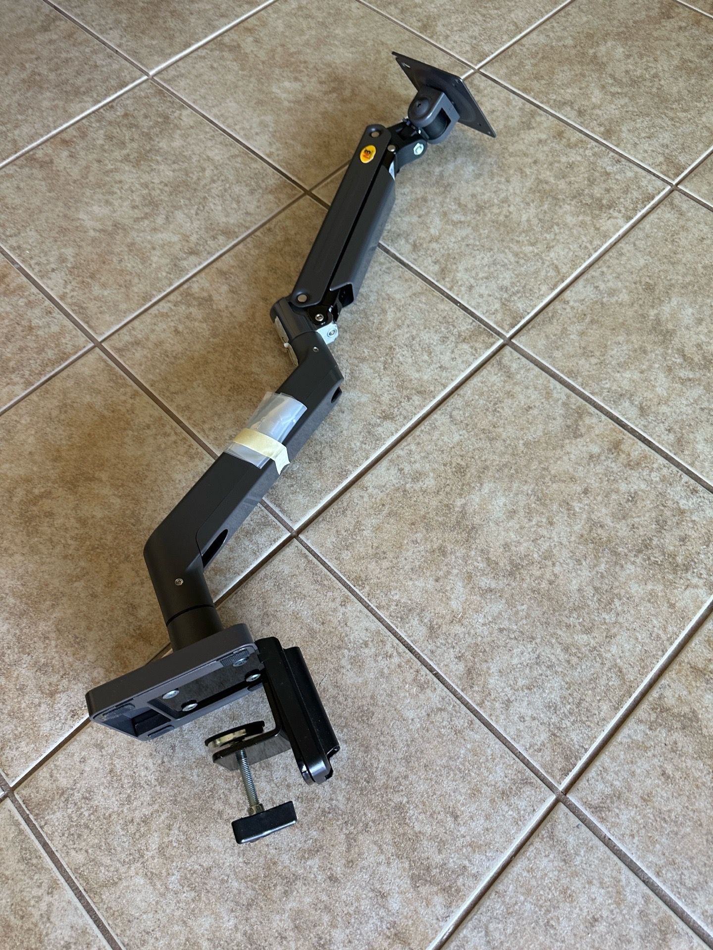 Monitor Mount with Gas Spring for 22''-40'' monitor