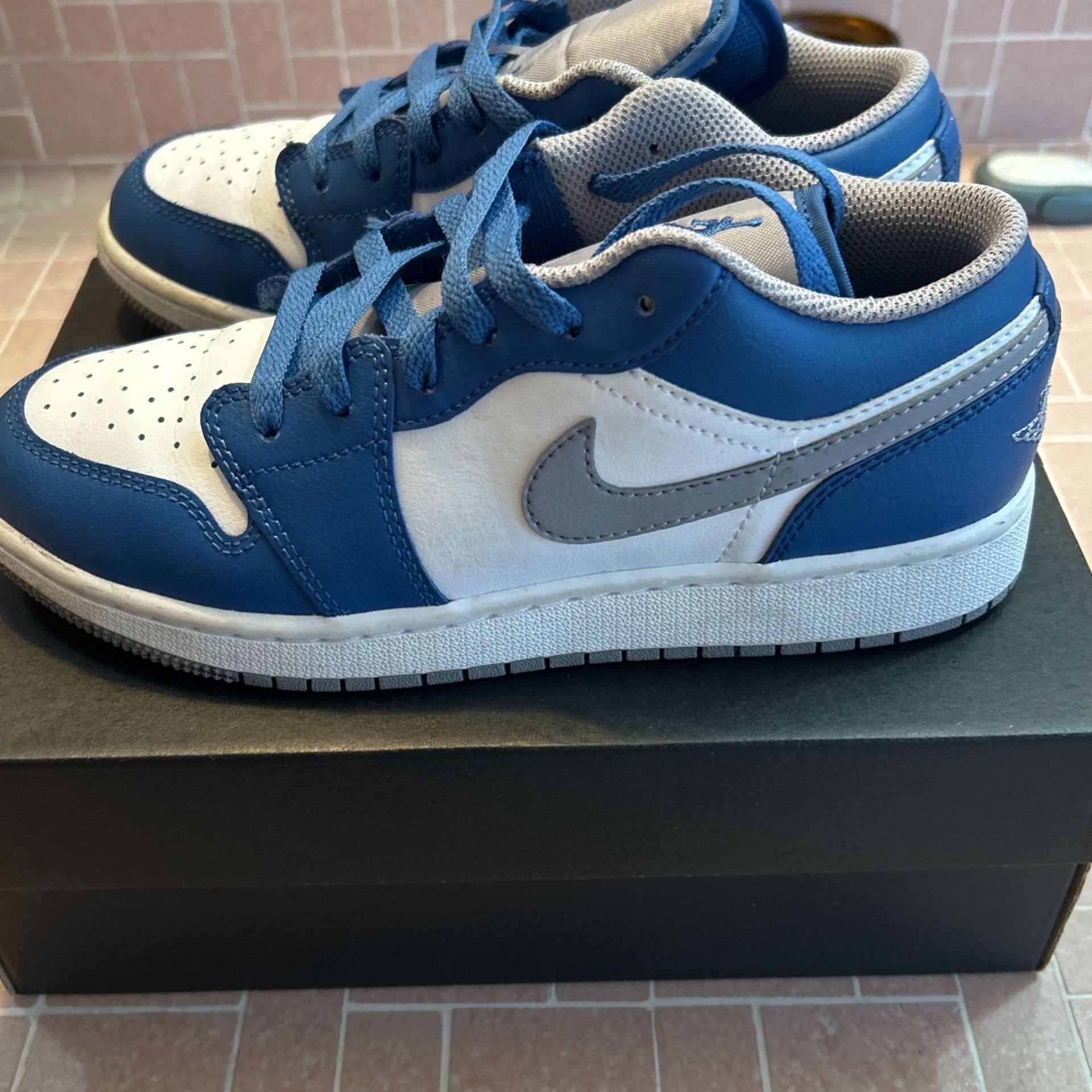 Air Jordan 1 Low GS 