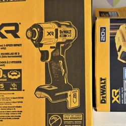 DEWALT Impact drill With Battery