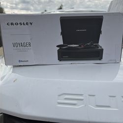 Brand New Crosley Voyager Bluetooth Record Player (3-Speed)